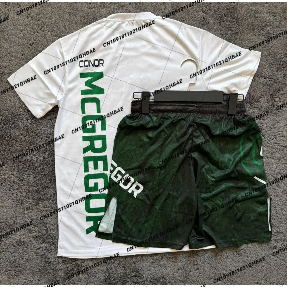 Running Gear Men - Set Kaos dan Celana Pendek Conor