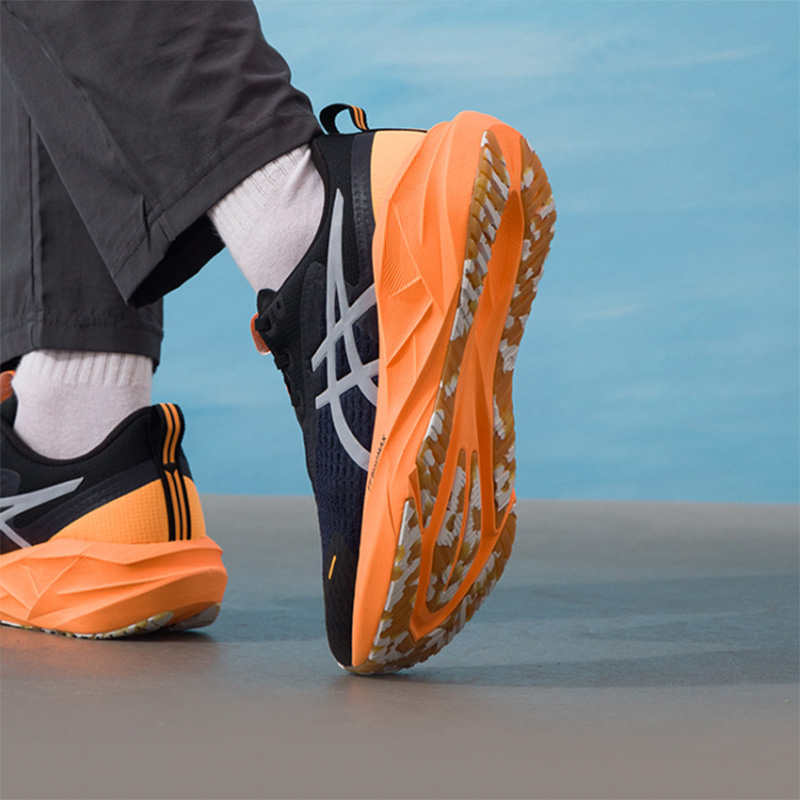 Sepatu Lari Pria Asics NOVABLA - Running Gear Asics ulasan dan harga