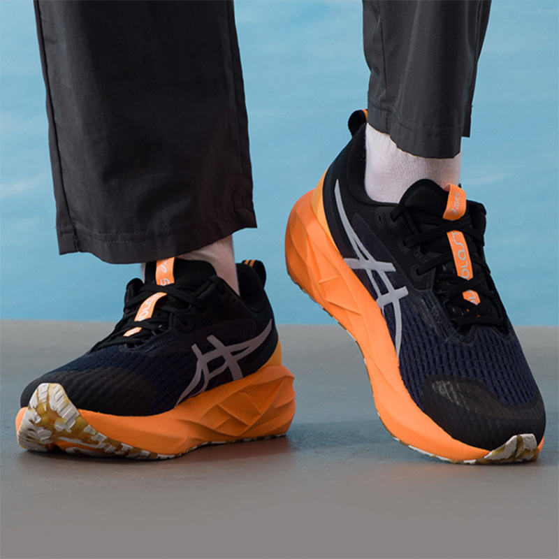 Sepatu Lari Pria Asics NOVABLA - Running Gear Asics ulasan dan harga
